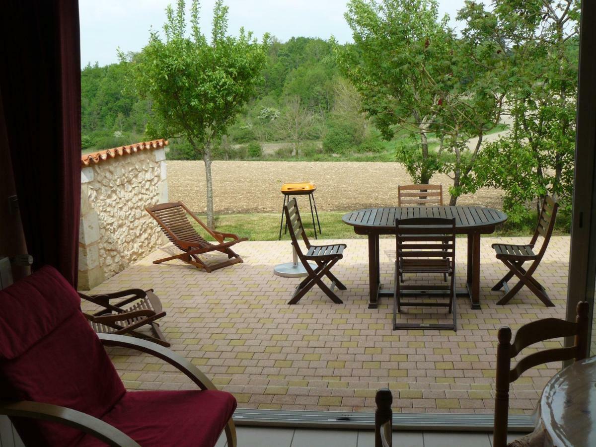 Gite Rural Charentais Les Essards  Экстерьер фото